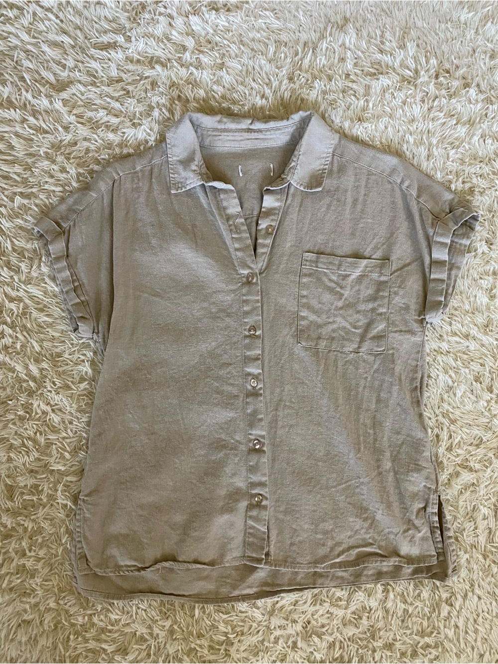 Casual Button-Front Short Sleeve Shirt — Taupe